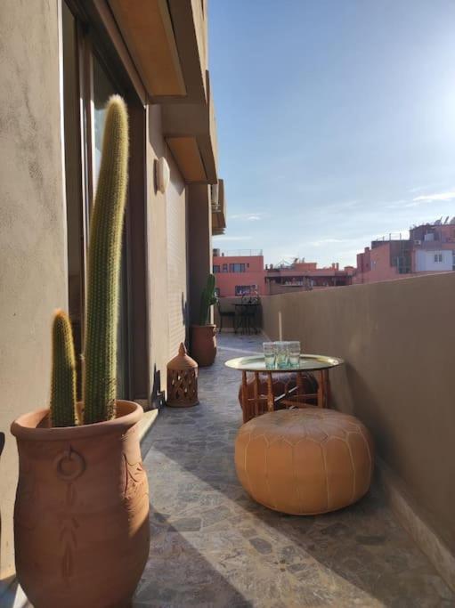 Plein Centre Marrakech, Grand Balcon Filant Marraquexe Exterior foto